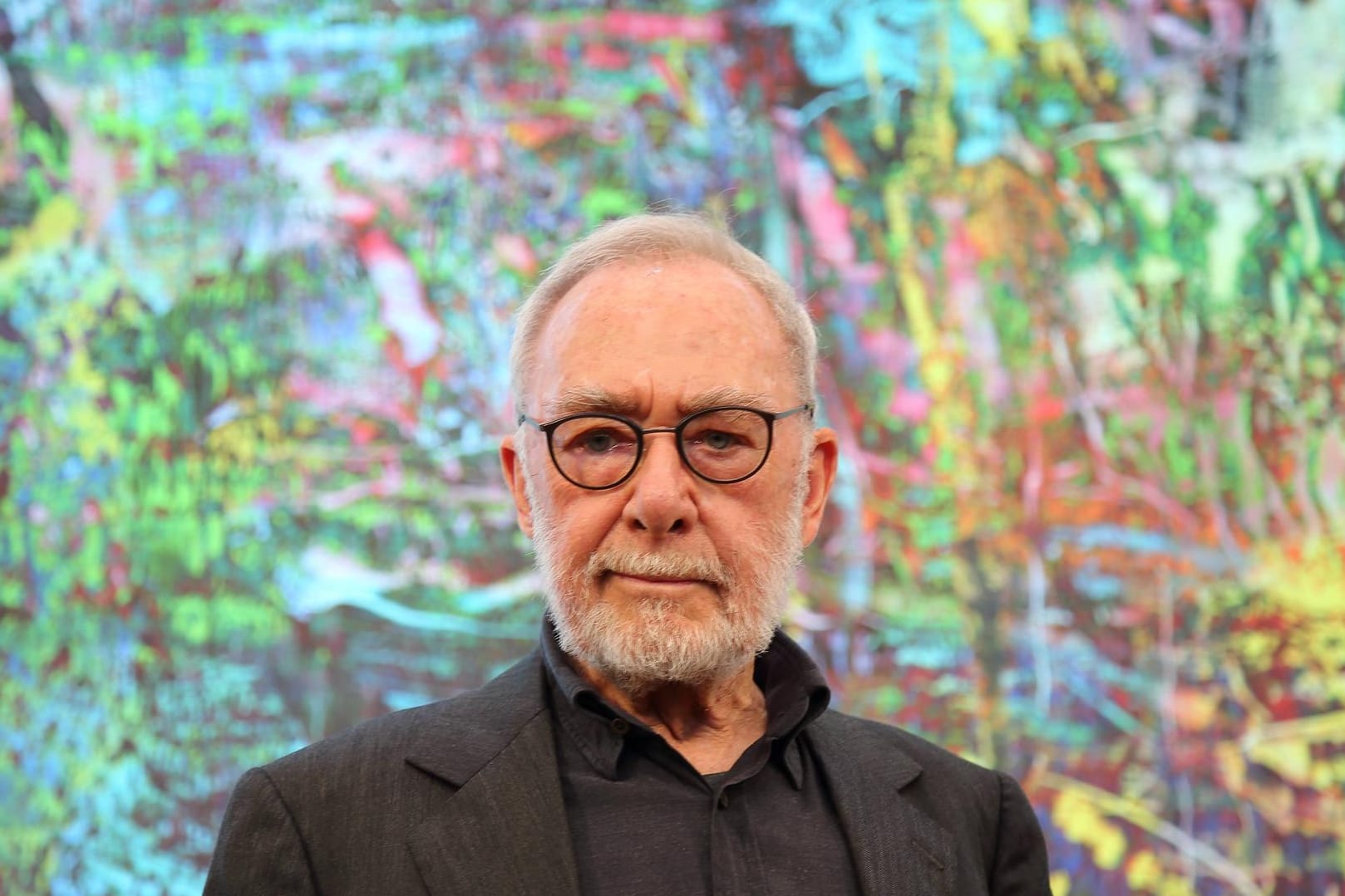 Gerhard Richter vor einem seiner Bilder: Der Künstler ist nach wie vor der wichtigste Künstler der Welt.