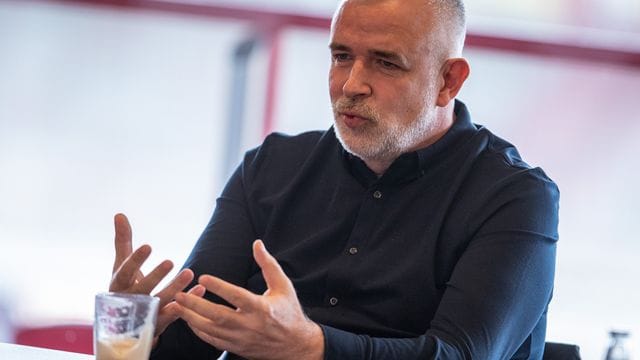 Eine Delegation um Dirk Zingler wurde in Rotterdam angegriffen.
