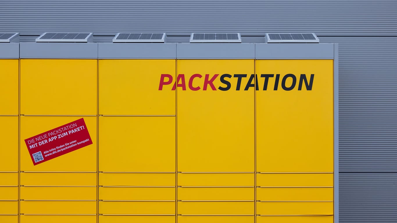 Packstation von Deutsche Post DHL: Der Logistikriese will sein Netz an Packstationen deutlich stärker ausbauen als bisher geplant.