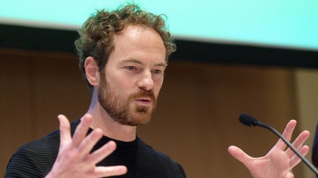 Boris Charmatz ist der zukünftige Intendant des Tanztheaters Wuppertal Pina Bausch. Boris Charmatz ist der zukünftige Intendant des Tanztheaters Wuppertal Pina Bausch.