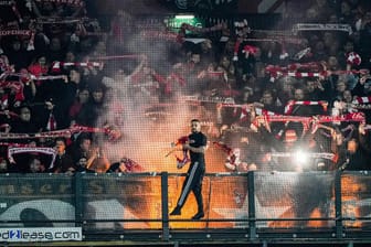 Fans von Union Berlin: Die Partie in Rotterdam wurde auch von Ausschreitungen vorab begleitet.