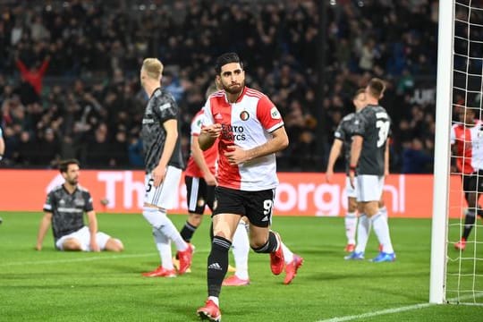 Alireza Jahanbakhsh (M) brachte die Gastgeber beim Sieg über Union bereits früh in Führung.
