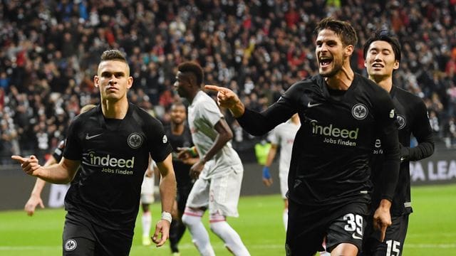 Eintracht Frankfurt feierte gegen Olympiakos Piräus einen souveränen Heimsieg. Eintracht Frankfurt feierte gegen Olympiakos Piräus einen souveränen Heimsieg.