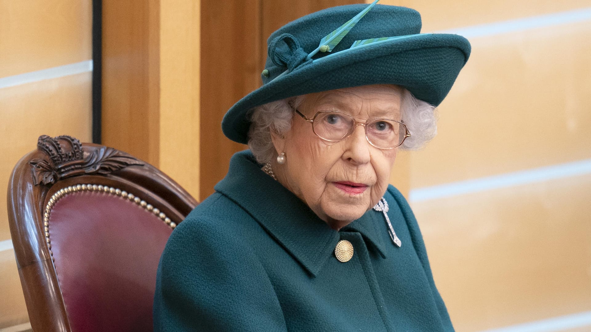 Königin Elizabeth II.: Die Queen verbrachte die Nacht auf Donnerstag im Krankenhaus.