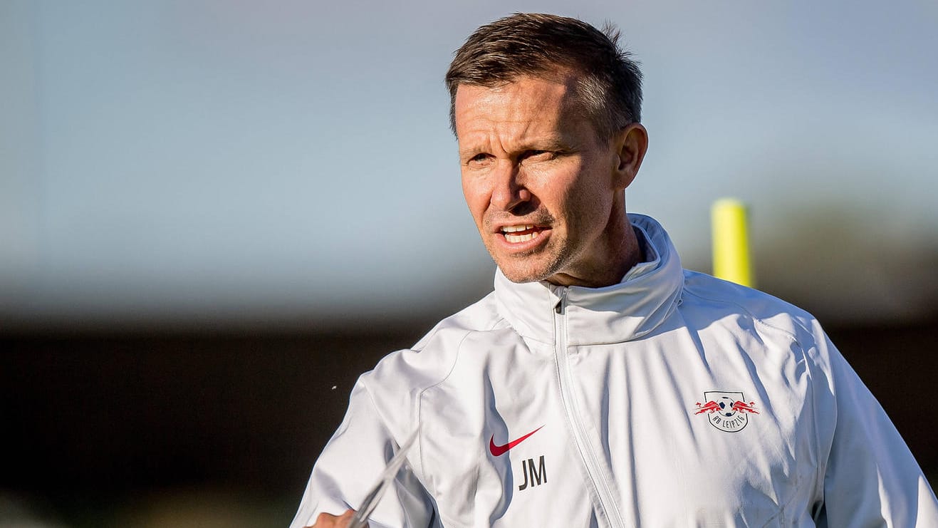 Jesse Marsch: Der Leipziger Trainer hat Stellung zu den kritischen Äußerungen seines Spielers Benjamin Henrichs bezogen. Jesse Marsch: Der Leipziger Trainer hat Stellung zu den kritischen Äußerungen seines Spielers Benjamin Henrichs bezogen.