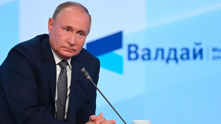 Wladimir Putin: Ihm wird vorgeworfen, die Pandemie nicht ernst genug genommen zu haben.
