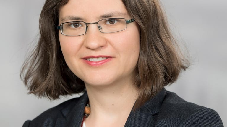 Dr. Andrea Hofmann ist wissenschaftliche Mitarbeiterin am Leibniz-Institut für Europäische Geschichte in Mainz.