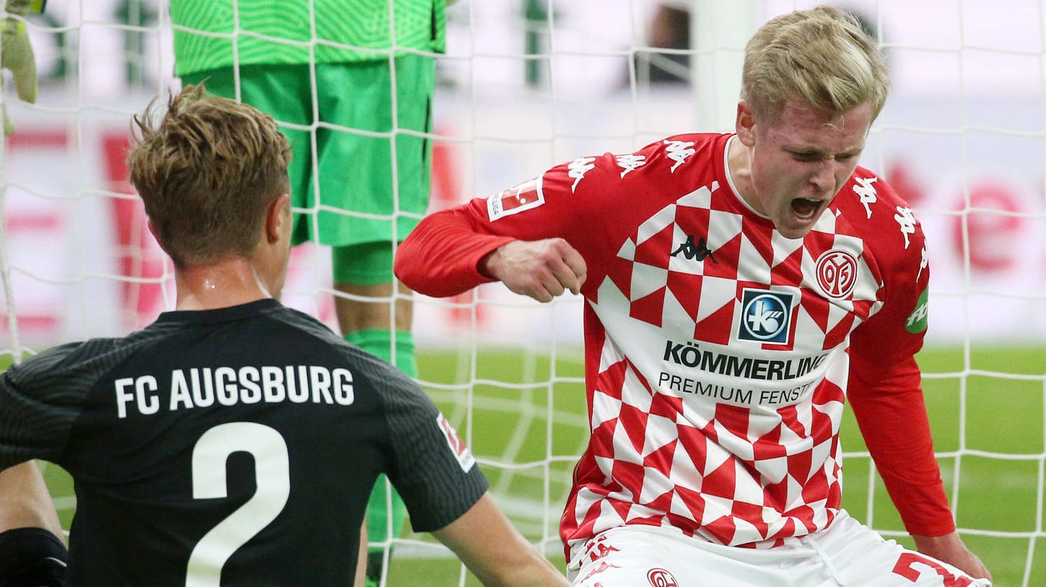 Jonathan Burkardt (r.) jubelt über sein Tor zum 3:0: Die "Nullfünfer" präsentierten sich in starker Form. Jonathan Burkardt (r.) jubelt über sein Tor zum 3:0: Die "Nullfünfer" präsentierten sich in starker Form.