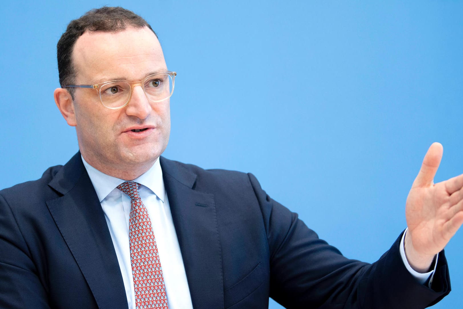 Gesundheitsminister Jens Spahn: "Es war immer klar, für diesen Herbst und Winter braucht es weiterhin Schutzmaßnahmen".
