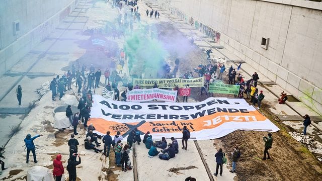 Demonstration von Klimaschützern in Berlin