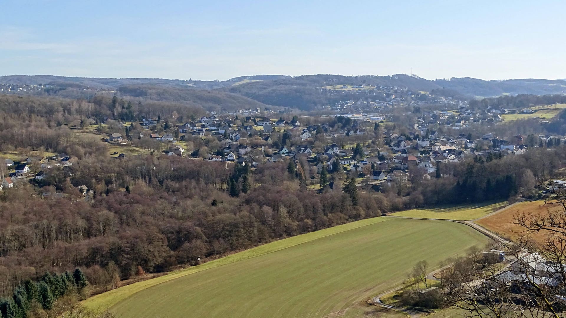 Windeck im Rhein-Sieg-Kreis: Hier stürzte ein Wanderer aus den Niederlanden in den Tod.