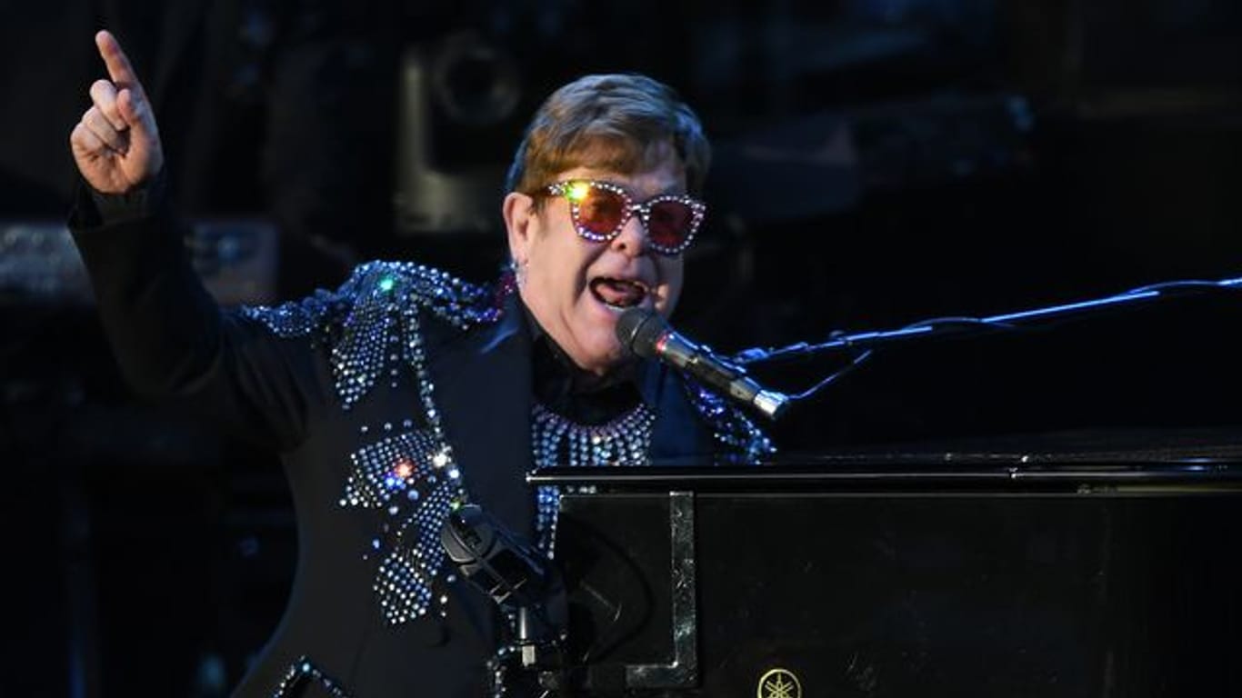 Elton John hat den Lockdown mit Musik überstanden.