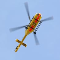 Ein Rettungshubschrauber (Symbolbild): Nach dem Unfall auf der B254 war auch ein Helikopter im Einsatz.