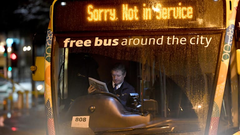 Nicht in Betrieb (Symbolbild): Immer mehr Busfahrer wechseln in Großbritannien in die Lkw-Branche – aber wer hält dann noch den öffentlichen Nahverkehr auf der Insel aufrecht?