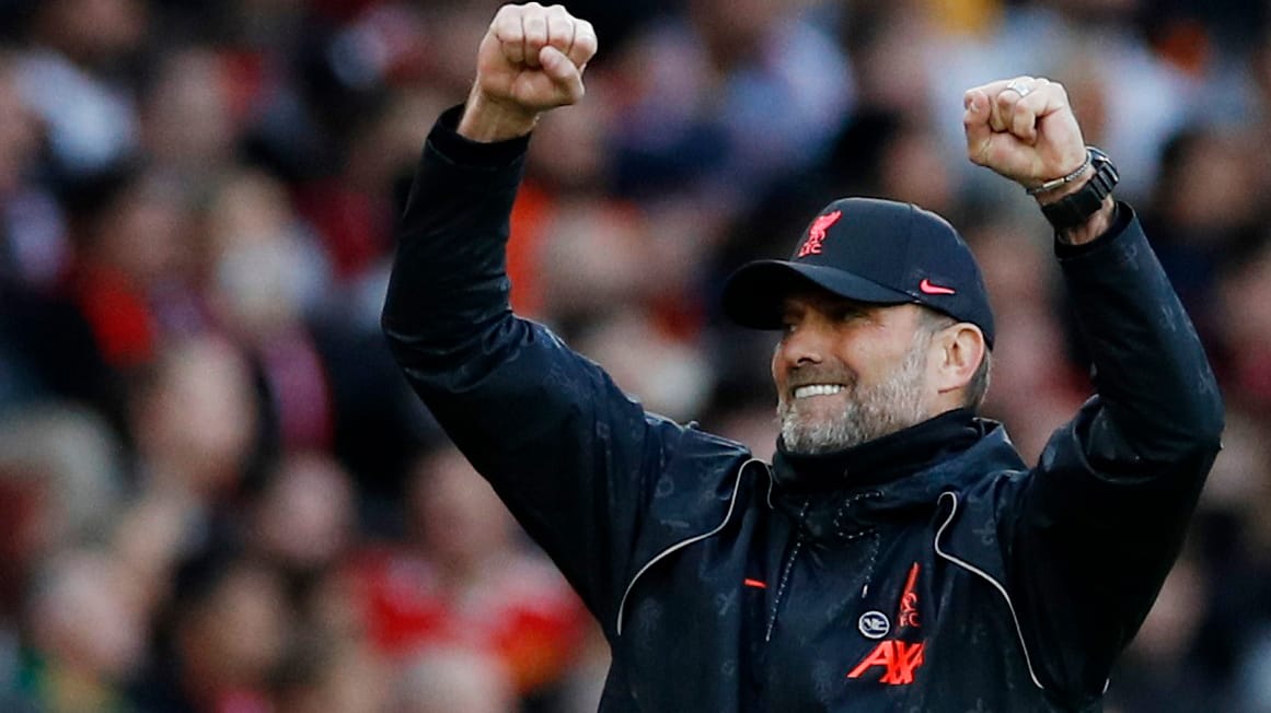 Viel Grund zum Jubeln in der Anfangsphase: Liverpool-Trainer Jürgen Klopp im Spiel gegen Manchester United. Viel Grund zum Jubeln in der Anfangsphase: Liverpool-Trainer Jürgen Klopp im Spiel gegen Manchester United.