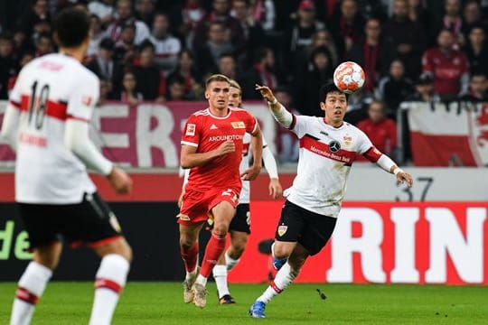 Einen Punkt konnte der VfB Stuttgart (weiße Trikot) gegen Union Berlin noch ergattern.