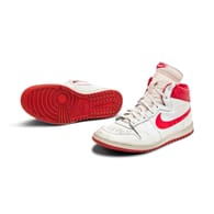 Das Paar Nike-Schuhe, die für über eine Million Euro versteigert wurden, gehörte einst Michael Jordan.