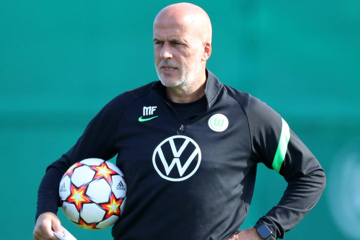 Michael Frontzeck: Der Assistent von Mark van Bommel wird auch sein "Nachfolger".