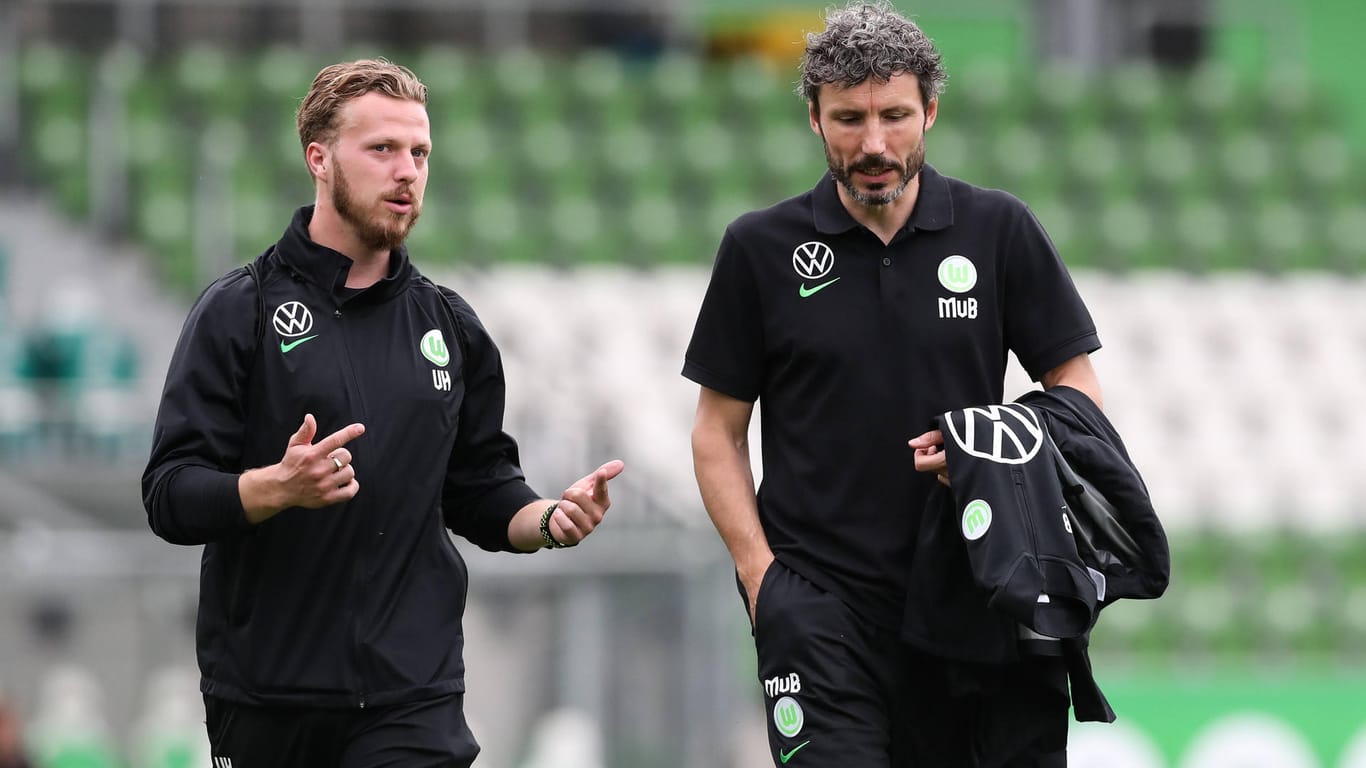 Mark van Bommel (r.) ist weg, Vincent Heilmann (l.) hingegen bleibt in Wolfsburg.