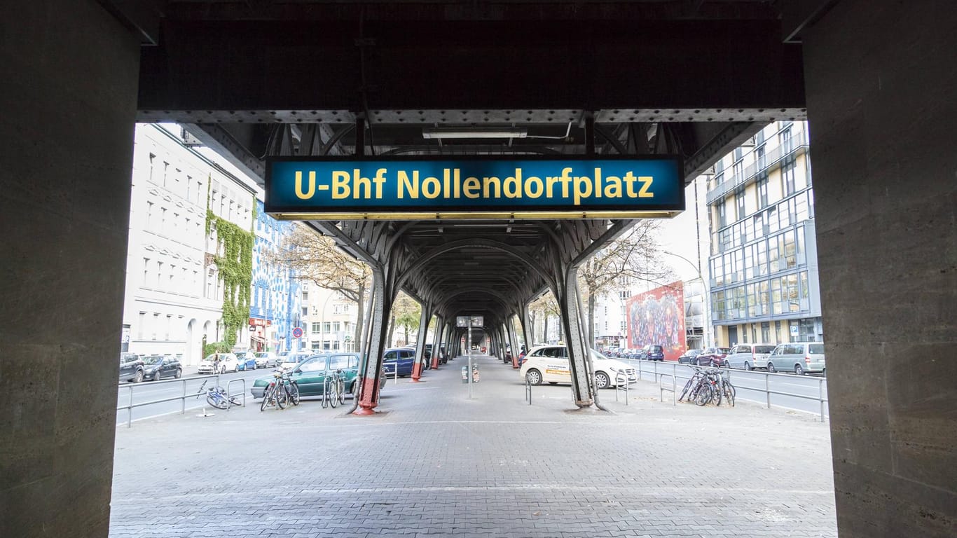 Der U-Bahnhof Nollendorfplatz in Berlin: Hier wurde offenbar ein schwules Pärchen bedroht.