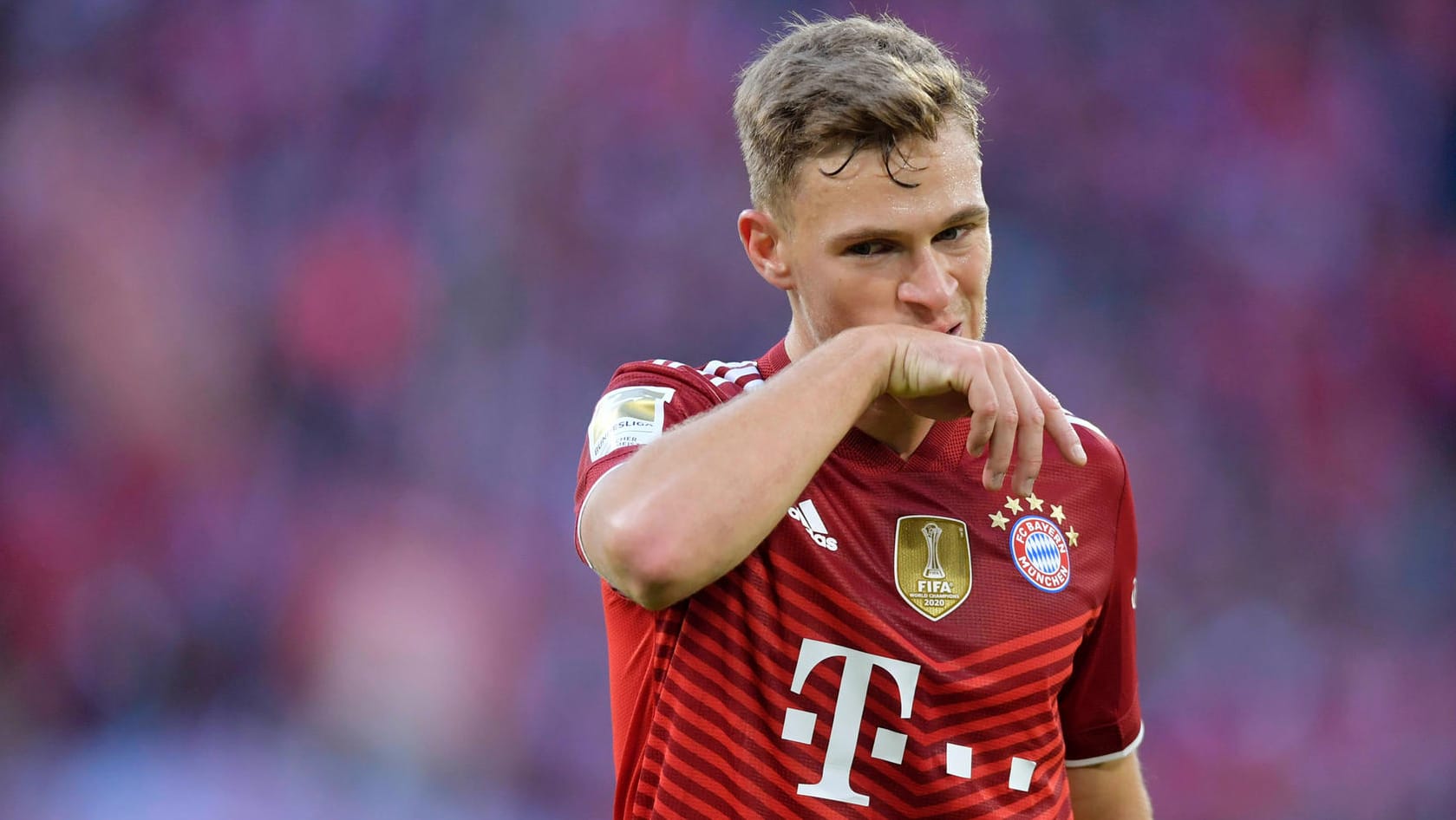 Joshua Kimmich: Die Meldung darüber, dass der Bayern-Star noch nicht gegen Corona geimpft ist, lässt ganz Deutschland diskutieren.