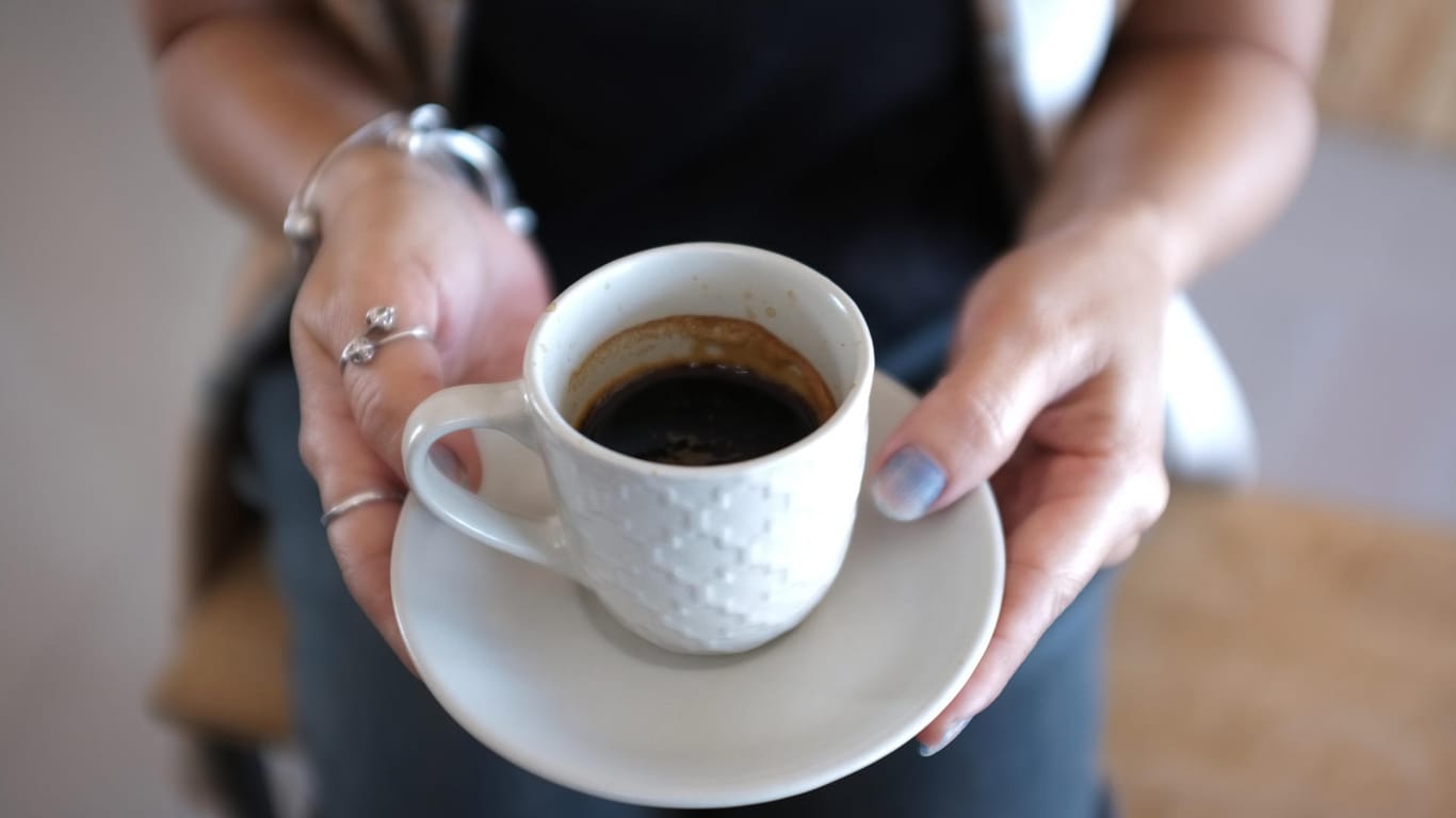 Kaffee: Bei der Röstung von Kaffeebohnen entsteht Acrylamid. Einige Röster schaffen es, die Belastung gering zu halten.