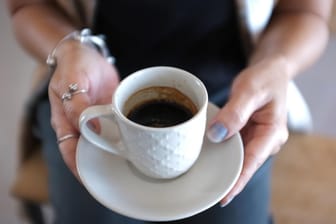 Kaffee: Bei der Röstung von Kaffeebohnen entsteht Acrylamid. Einige Röster schaffen es, die Belastung gering zu halten.