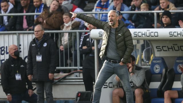 BVB-Trainer Rose muss auch gegen Ingolstadt auf mehrere Stammspieler verzichten. BVB-Trainer Rose muss auch gegen Ingolstadt auf mehrere Stammspieler verzichten.
