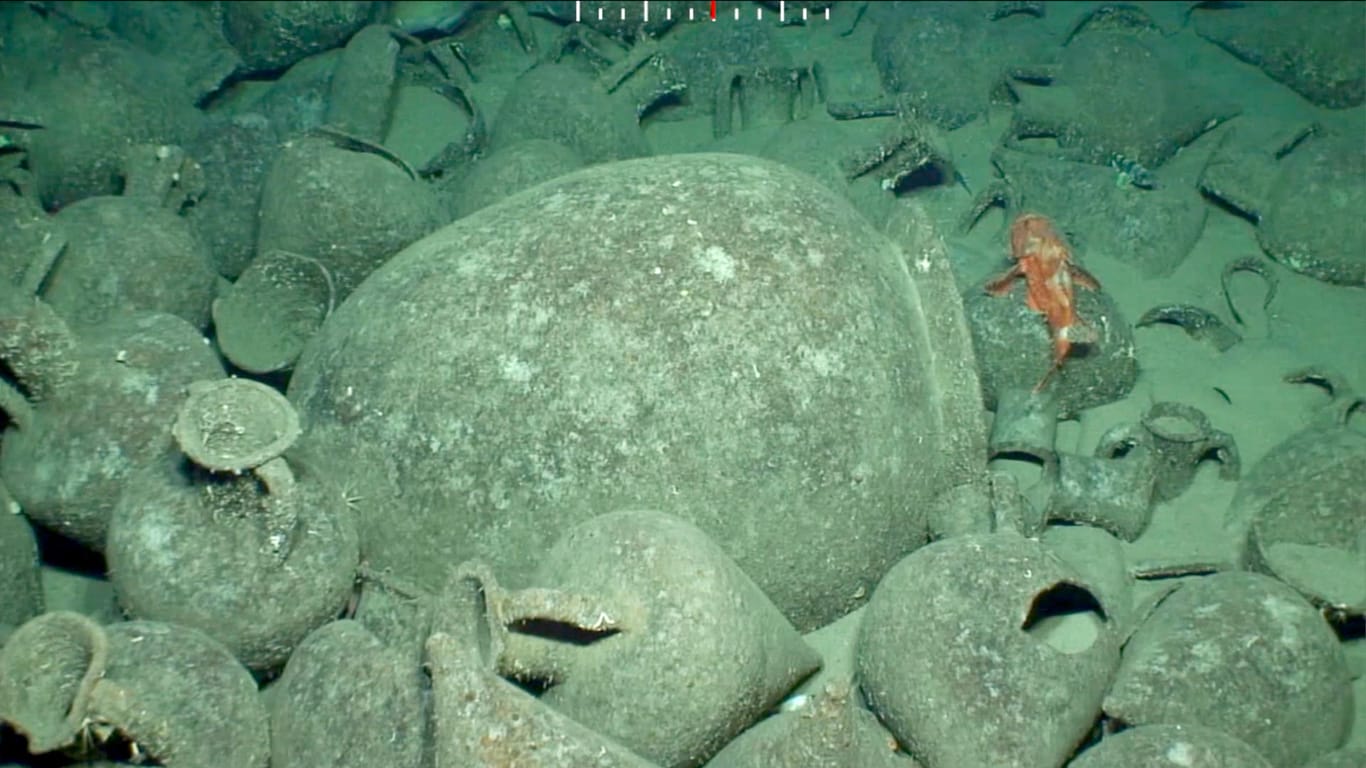 Bedeutsamer Fund auf dem Meeresboden: Forscher sprechen von einem unschätzbaren Wert der Gegenstände.