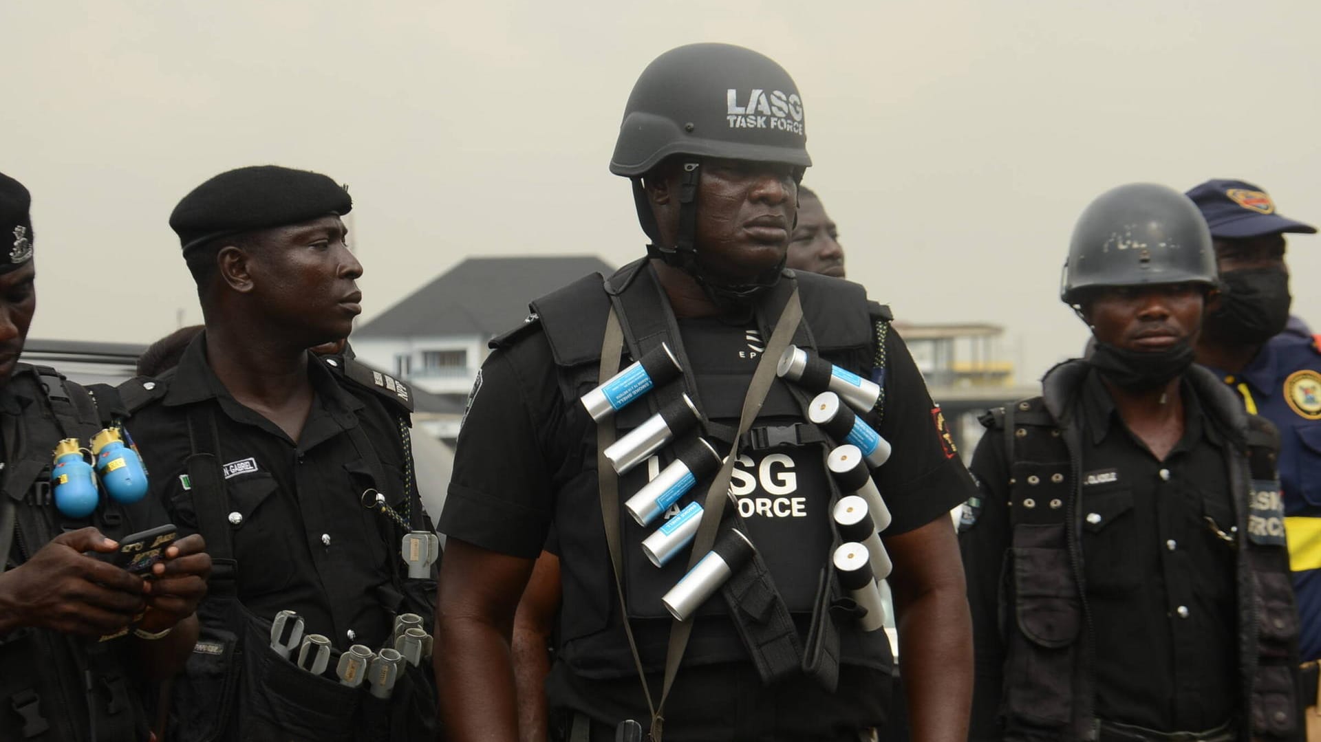 Polizei in Nigeria (Symbolbild): In einer Moschee ist es zu einem Angriff einer bislang unbekannten Gruppe gekommen.