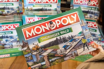 Monopoly: Das beliebte Brettspiel gibt es in zahlreichen Spezialversionen so wie hier in der Thüringer-Wald-Fassung.