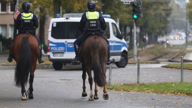 Sicherheitsmaßnahmen in der Altstadt von Düsseldorf Sicherheitsmaßnahmen in der Altstadt von Düsseldorf