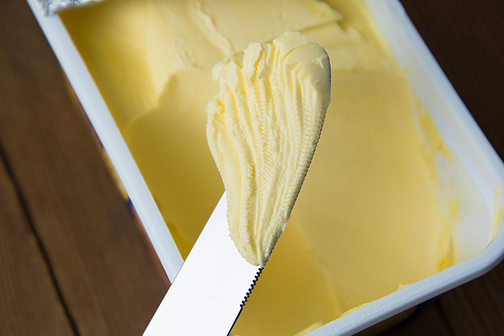 Margarine: Manche Sorten sind stark mit Mineralölbestandteilen belastet, wie eine Untersuchung von "Öko-Test" zeigt.