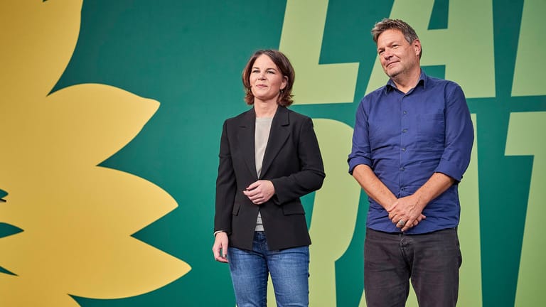 Annelena Baerbock und Robert Habeck (Die Grünen): Minister sein und gleichzeitig den Parteivorsitz innezuhaben sei für die beiden ausgeschlossen.