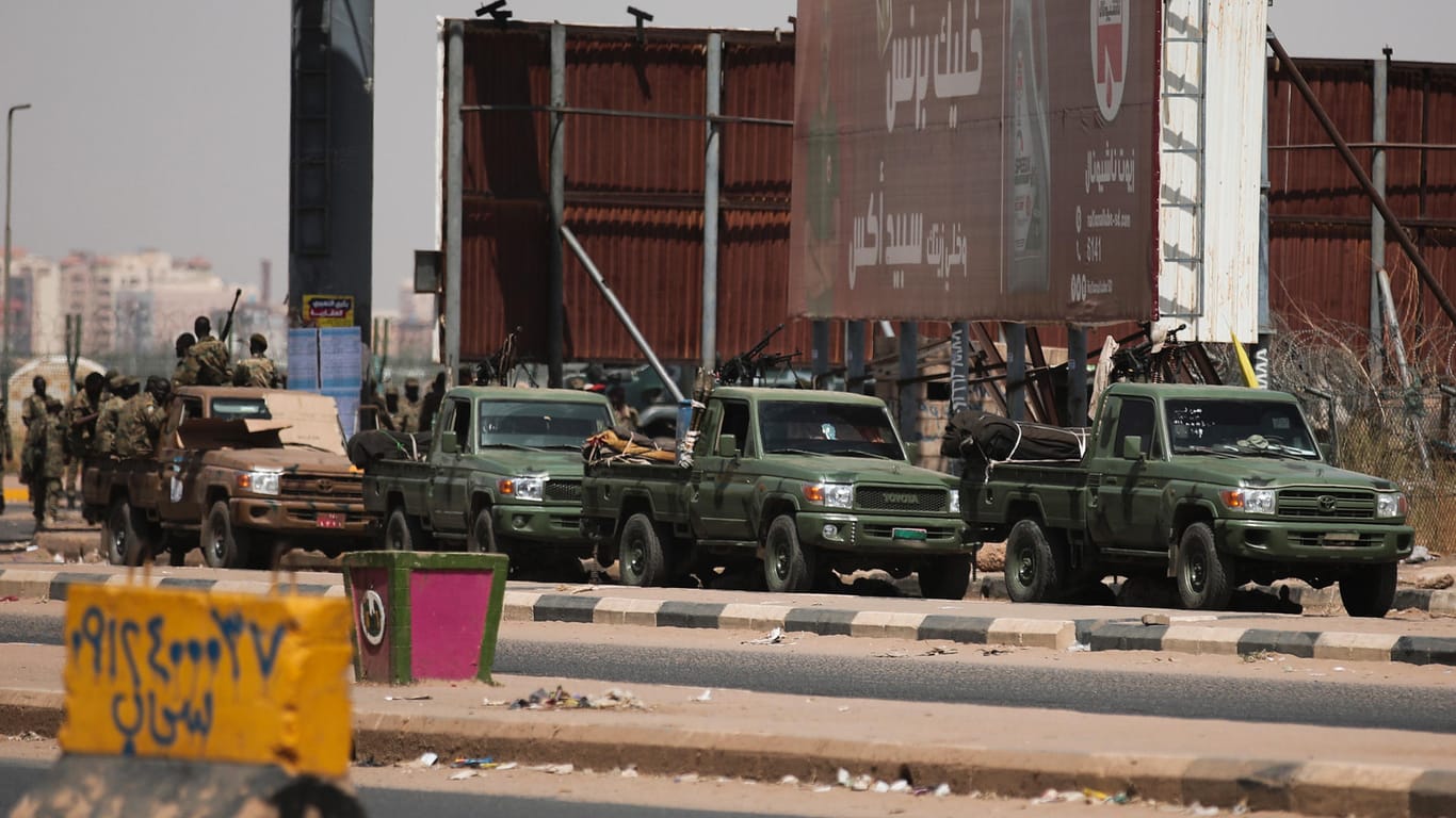 Sudanesische Milizen werden nach dem Putsch gegen Demonstranten eingesetzt.