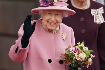Zum zweiten Mal innerhalb weniger Wochen hat Queen Elizabeth II.