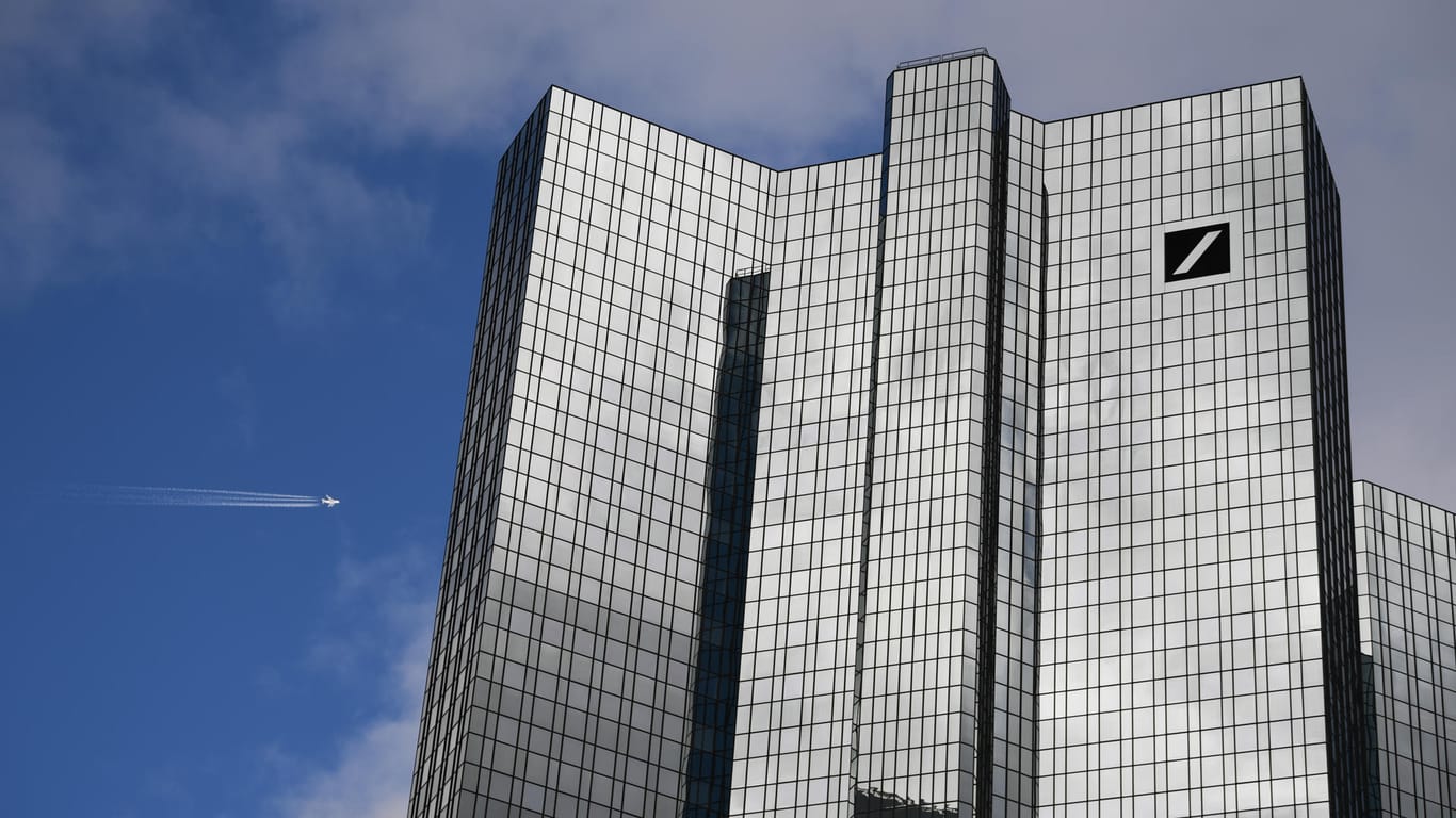Die Konzernzentrale der Deutschen Bank in Frankfurt: Das Geldhaus steigert seinen Gewinn.