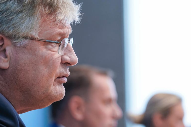 AfD-Vorsitzender Jörg Meuthen: Staatsanwälte wollen gegen ihn ermitteln. Das Verfahren könnte auch seine Partei in Schwierigkeiten bringen.