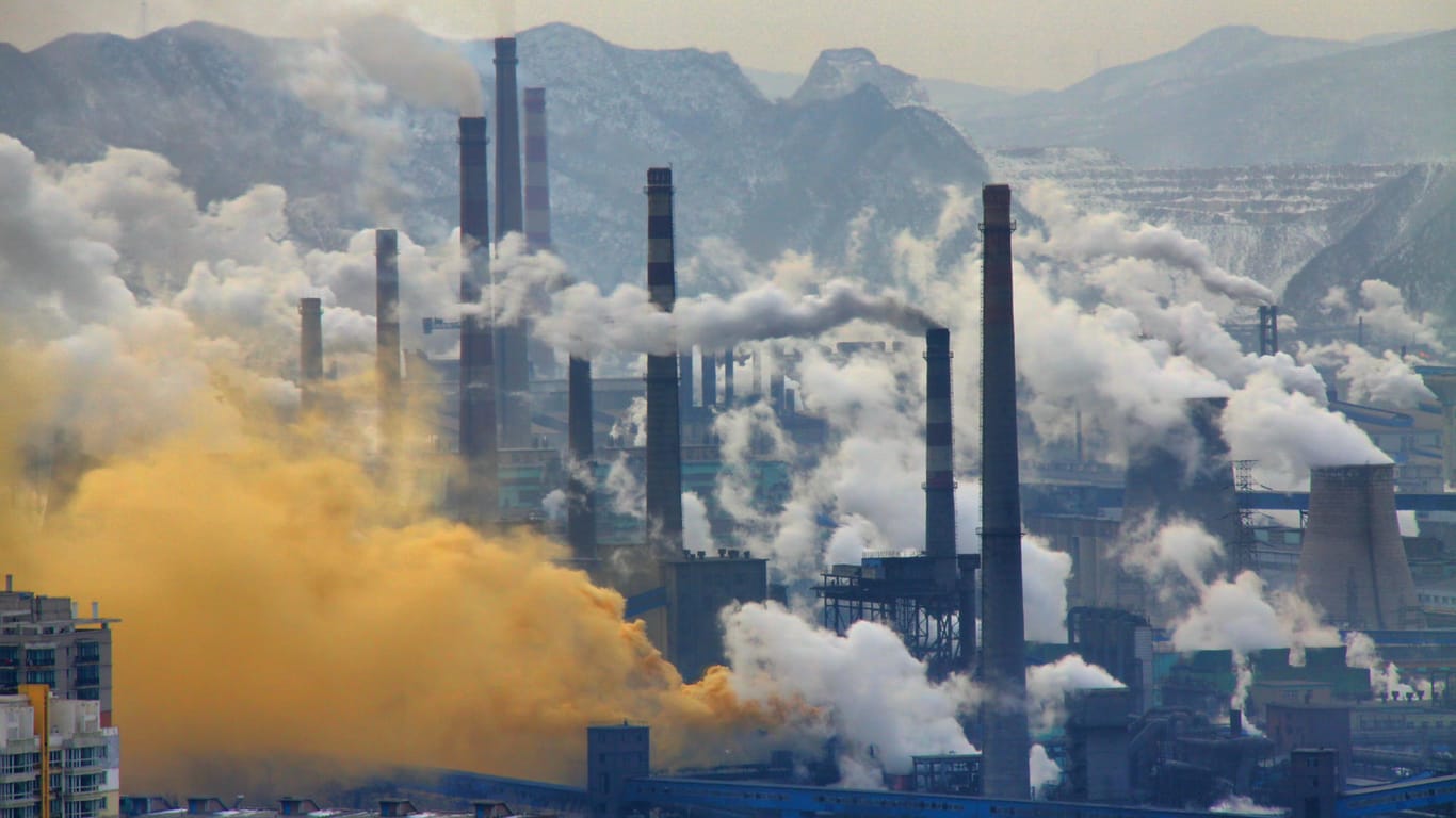 Stahlindustrie in China: Die UN mahnt zu deutlich ehrgeizigeren Klimazielen.