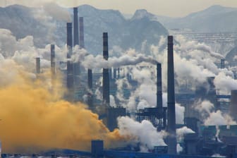 Stahlindustrie in China: Die UN mahnt zu deutlich ehrgeizigeren Klimazielen.