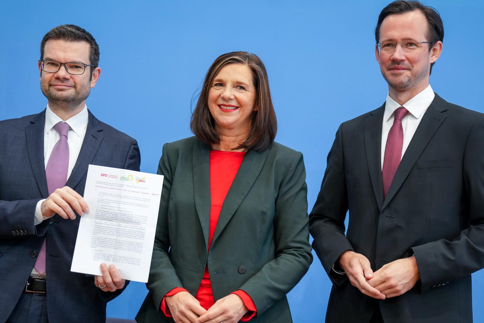 Marco Buschmann (FDP, v.l.), Katrin Göring-Eckardt (Grüne) und Dirk Wiese (SPD): Länder sollen weiter über "Instrumentenkasten" in der Pandemie verfügen.
