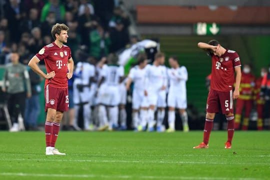 Bayern München schied nach einer deftigen Klatsche in Gladbach bereits in der zweiten Runde aus.