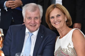 Horst und Karin Seehofer: Das Paar ist seit 1985 verheiratet.