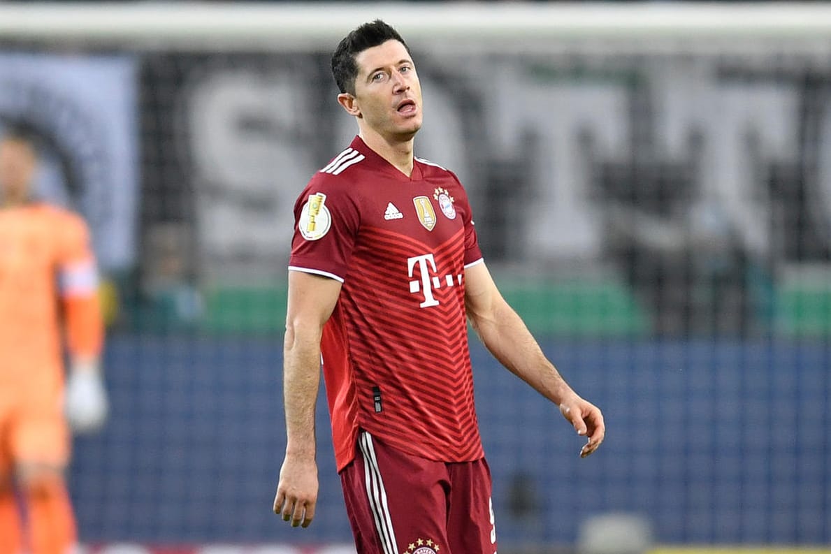 Er kann es nicht fassen: Robert Lewandowski ist der Schock ins Gesicht geschrieben.