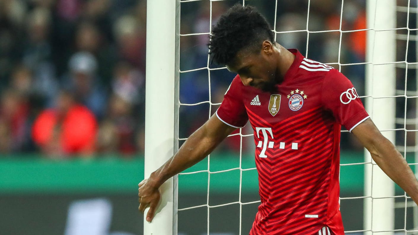 Kingsley Coman: Der Bayern-Star geriet schon auf dem Feld mit seinem Gladbacher Gegenspieler aneinander.