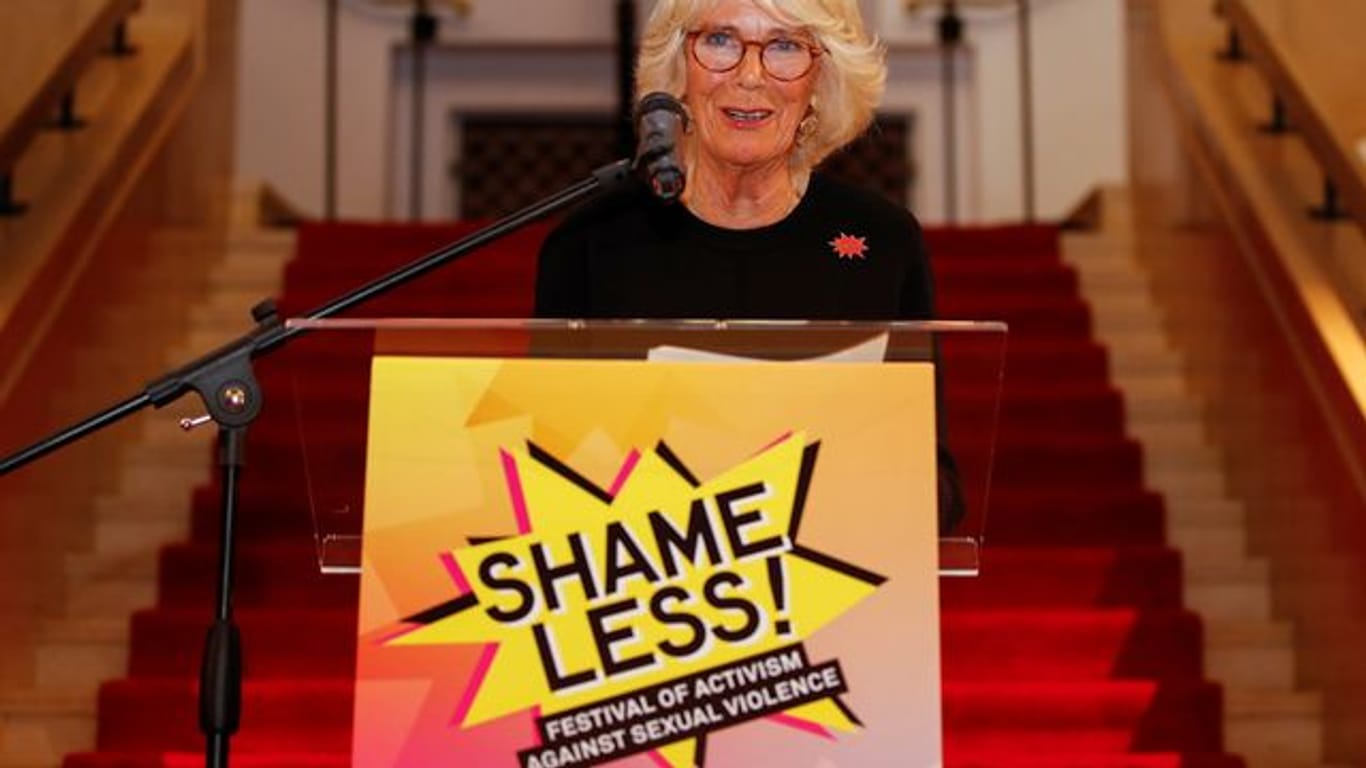 Camilla, Herzogin von Cornwall, spricht während eines Empfangs für das "Shameless! Festival" gegen sexuelle Gewalt in London.