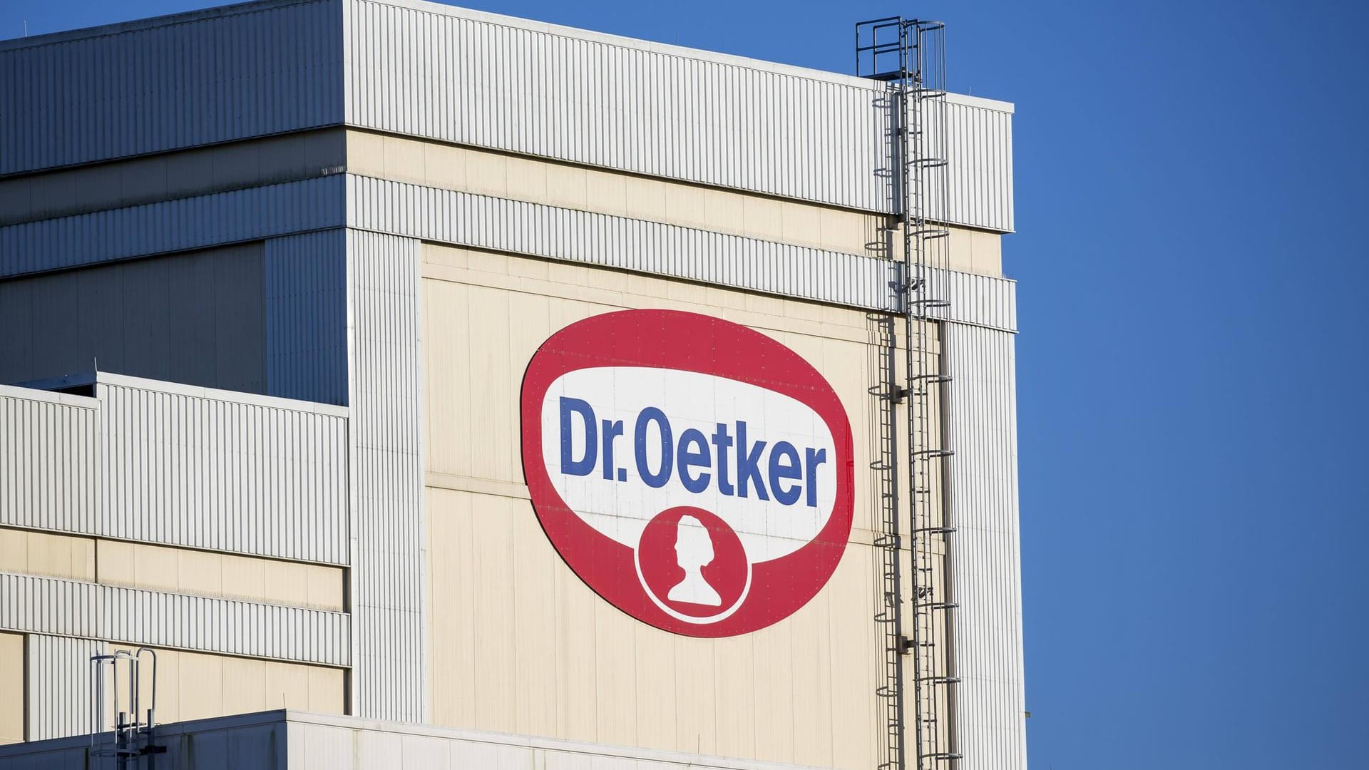 Dr.-Oetker-Werk (Symbolbild): Der Konzern besteht künftig aus zwei getrennten Gruppen.