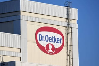 Dr.-Oetker-Werk (Symbolbild): Der Konzern besteht künftig aus zwei getrennten Gruppen.