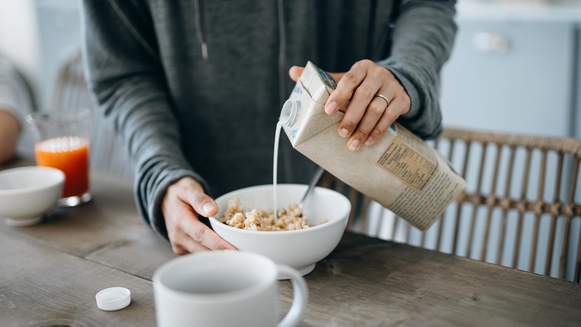 Haferdrink: Das Produkt schmeckt anders als Kuhmilch, aber gut, findet "Öko-Test". (Symbolbild)