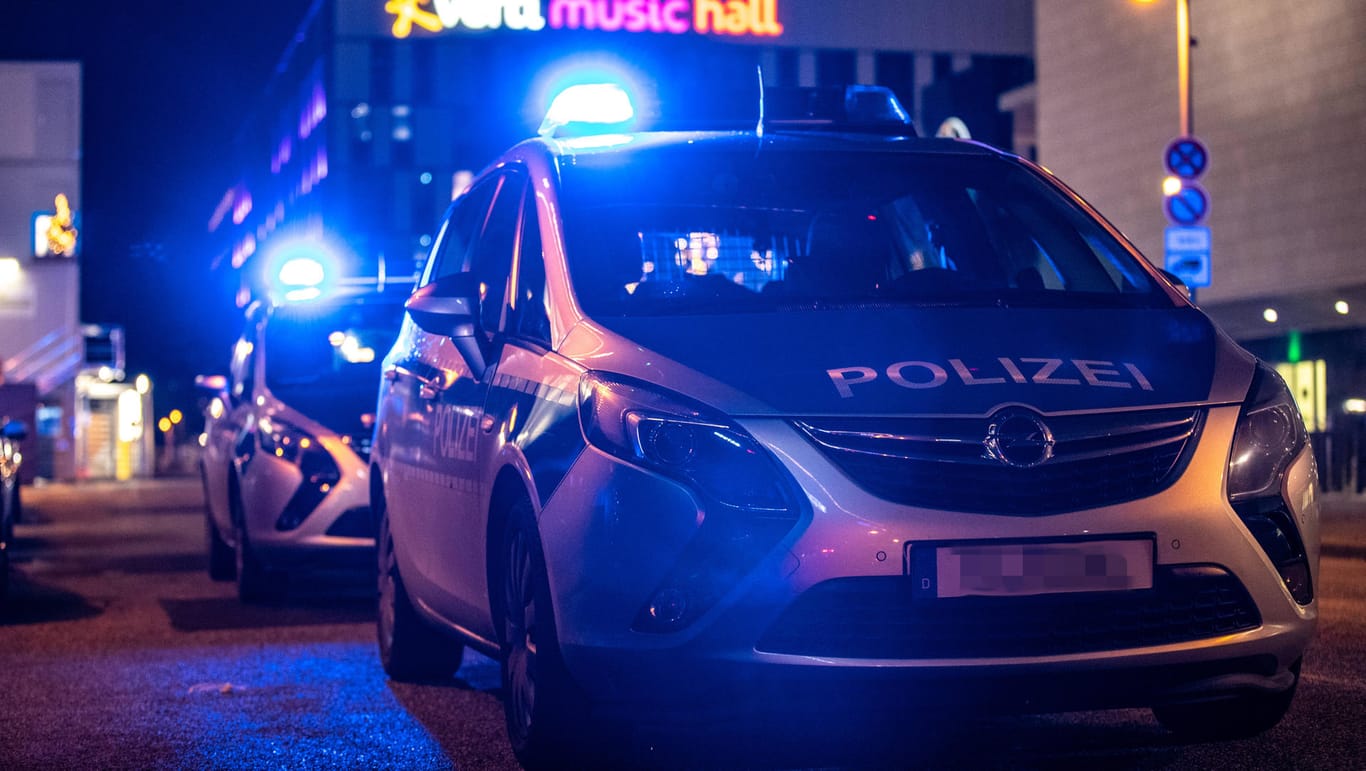 Die Polizei in Berlin nahm nach einer Messerattacke einen Tatverdächtigen fest (Symbolbild).